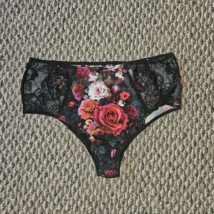 lacy underwear with bow 18/20
